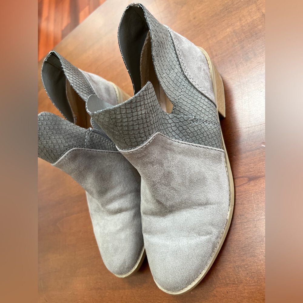 American Eagle Outfitters Women's Taupe/grey  Ankle Booties